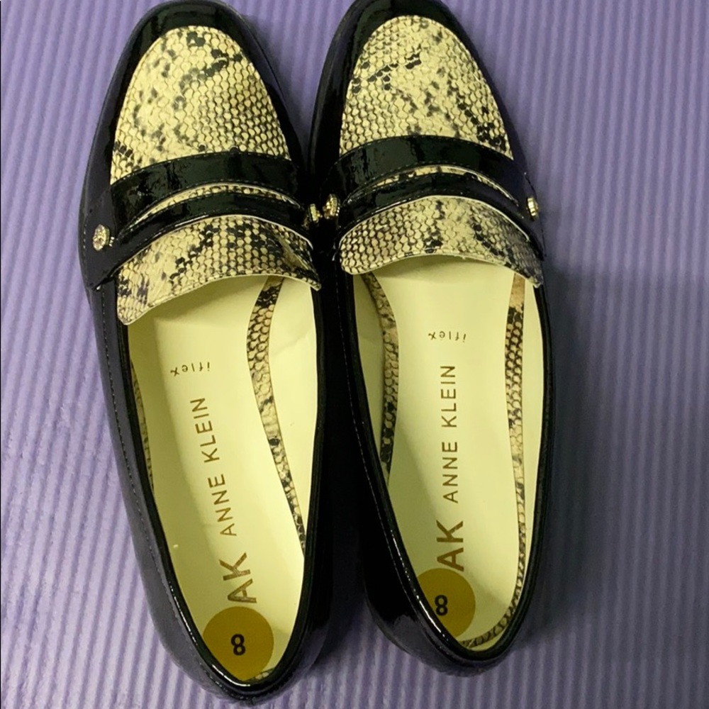 NEW Anne Klein shoes 8